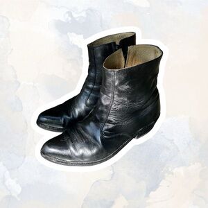 Vintage Black Leather Western Style Boots